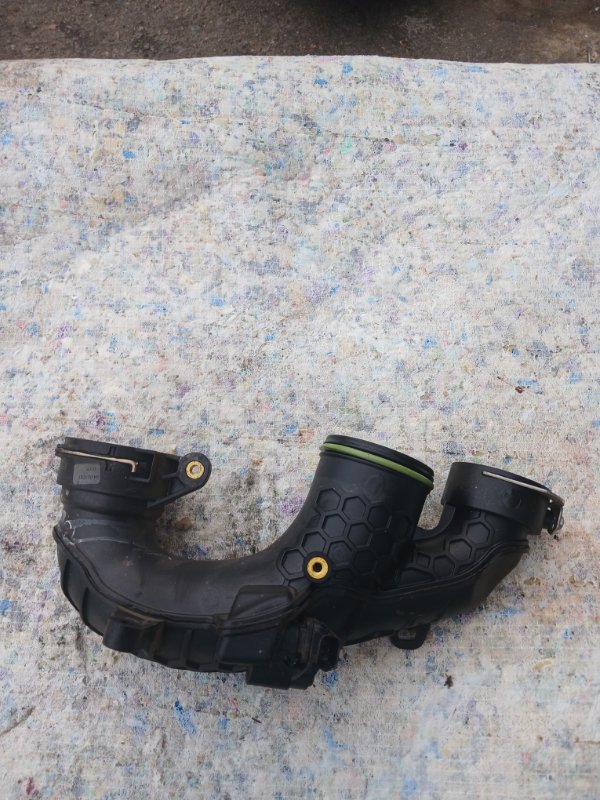 Патрубок интеркулера XC90 2021 2.0 A2 Патрубок интеркулера XC90 2021 2.0 A2