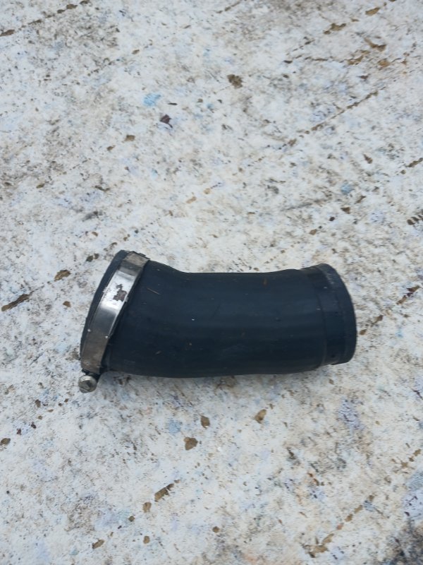 Запчасть патрубок интеркулера Volkswagen Tiguan 2019 ALLSPACE 2.0 5QN145838 Б/У Патрубок интеркулера Volkswagen Tiguan 2019 ALLSPACE 2.0 5QN145838 Б/У