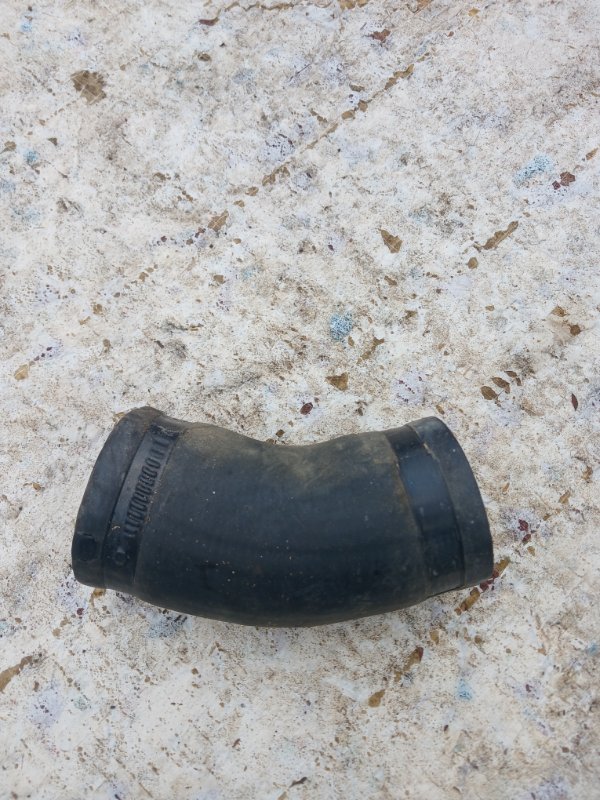 Запчасть патрубок интеркулера Volkswagen Tiguan 2019 ALLSPACE 2.0 5QN145828 Б/У Патрубок интеркулера Volkswagen Tiguan 2019 ALLSPACE 2.0 5QN145828 Б/У