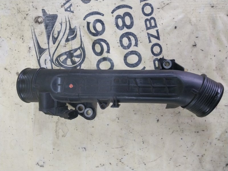 Патрубок интеркулера Volvo XC90 2.0 A2 Патрубок интеркулера Volvo XC90 2.0 A2