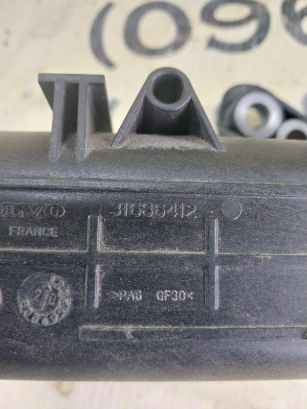 Патрубок интеркулера XC90 2021 2.0 A2 Патрубок интеркулера XC90 2021 2.0 A2