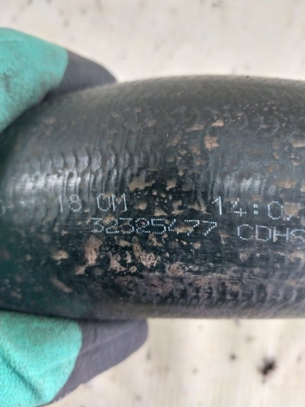 Патрубок интеркулера Volvo XC90 2.0 A2 Патрубок интеркулера Volvo XC90 2.0 A2