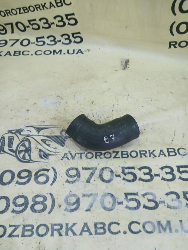 Патрубок интеркулера Passat 2014 B7 2.0 Патрубок интеркулера Passat 2014 B7 2.0