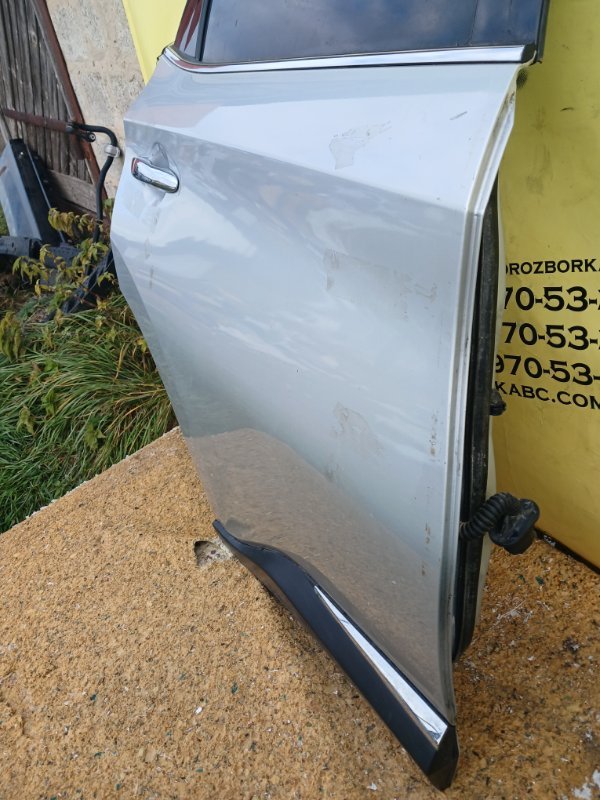 Двери задние правые Murano 2019 Z52 3.5 Двери задние правые Murano 2019 Z52 3.5