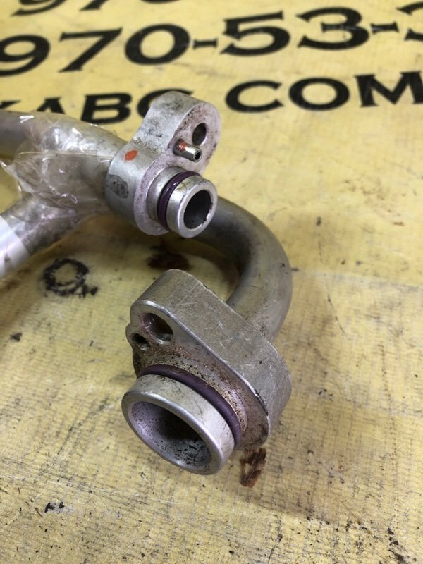 Трубка кондиционера Audi Q5 80A 2.0 Трубка кондиционера Audi Q5 80A 2.0