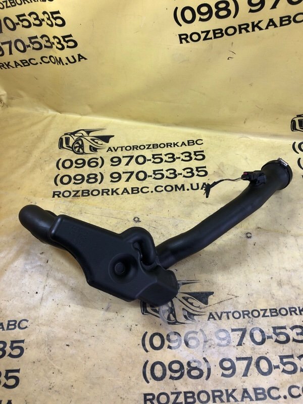 Запчасть патрубок интеркулера левый Audi Q5 2018 80A 2.0 80A145673E Б/У Патрубок интеркулера левый Audi Q5 2018 80A 2.0 80A145673E Б/У