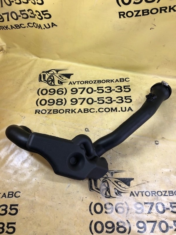 Запчасть патрубок интеркулера Audi Q5 2019 80A 2.0 80A145673E Б/У Патрубок интеркулера Audi Q5 2019 80A 2.0 80A145673E Б/У