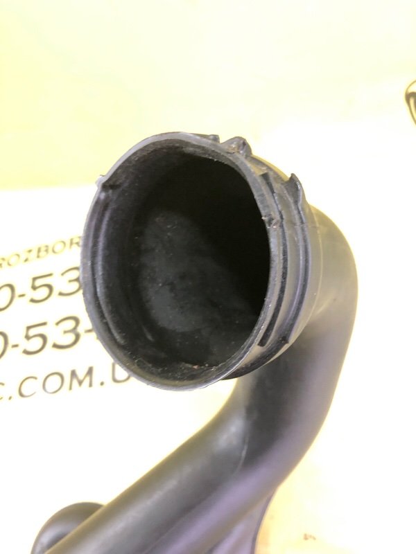 Патрубок интеркулера Audi Q5 80A 2.0 Патрубок интеркулера Audi Q5 80A 2.0