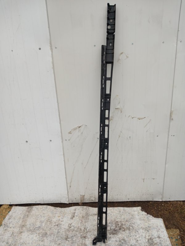 Кронштейн порога правый GLC 300 2018 X253 27492031476738