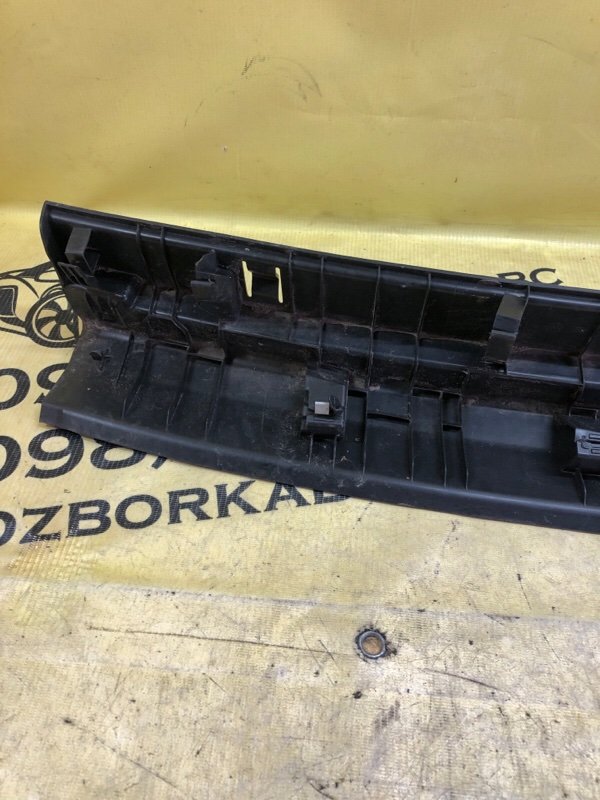 Накладка задней панели volkswagen Tiguan TIGUAN 2 2.0