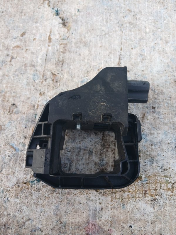 Кронштейн радиатора GLC 300 2018 X253 27492031476738 Кронштейн радиатора GLC 300 2018 X253 27492031476738