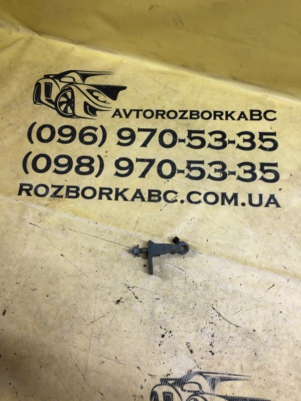 Запчасть петля двери передняя правая Audi Q8 2019 3.0 4M8831404A Б/У Петля двери передняя правая Audi Q8 2019 3.0 4M8831404A Б/У