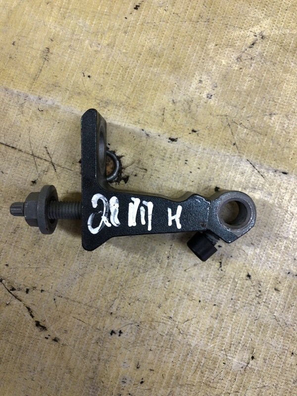 Петля двери передняя правая Q8 2019 3.0 Петля двери передняя правая Q8 2019 3.0