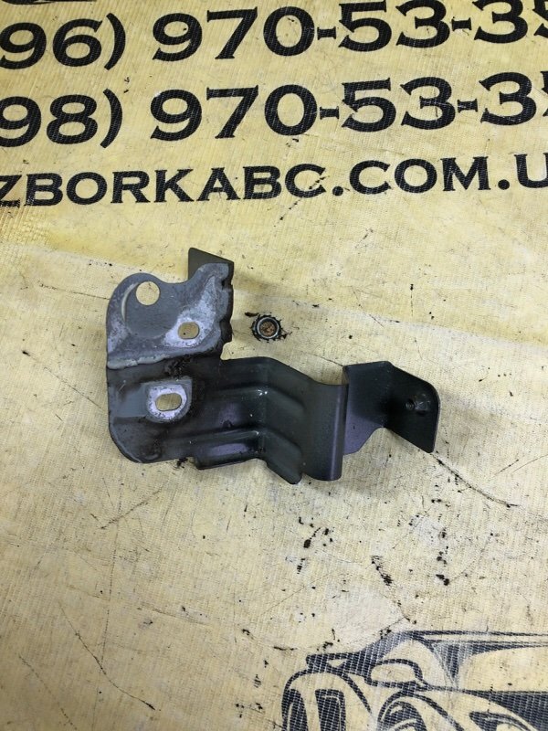 Кронштейн крыла передний левый Audi Q8 3.0 Кронштейн крыла передний левый Audi Q8 3.0