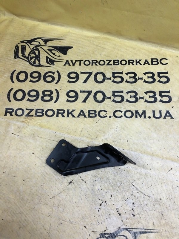 Запчасть кронштейн крыла передний правый Audi Q8 2019 3.0 4M0121233DA Б/У Кронштейн крыла передний правый Audi Q8 2019 3.0 4M0121233DA Б/У