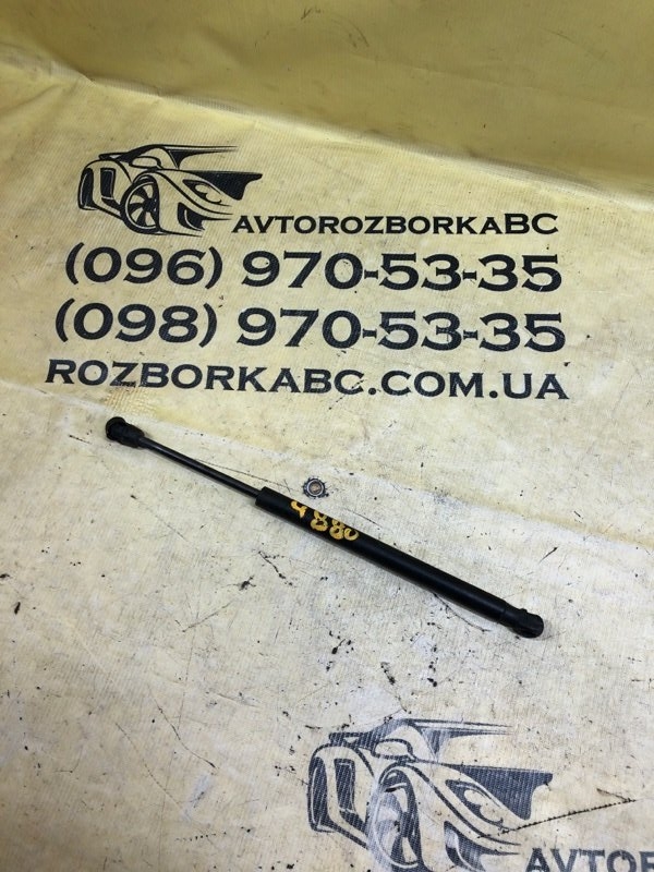 Запчасть амортизатор капота передний правый Nissan Murano 2018 FWD 3.5 654705AA0A Б/У Амортизатор капота передний правый Nissan Murano 2018 FWD 3.5 654705AA0A Б/У