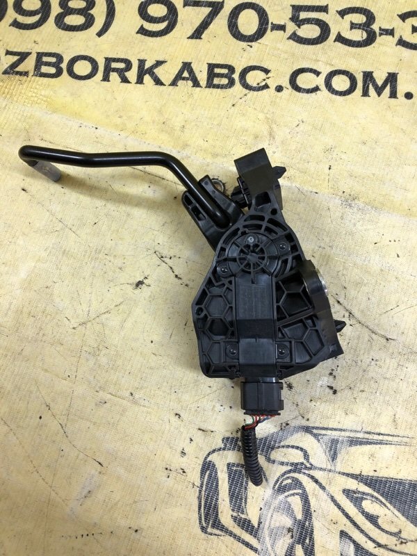 Педаль газа Lexus UX 200 2.0 Педаль газа Lexus UX 200 2.0