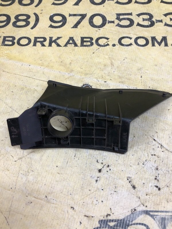 Накладка стоп-сигнала задняя левая Lexus UX 200 2.0 Накладка стоп-сигнала задняя левая Lexus UX 200 2.0