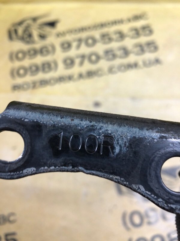 Петля капота передняя правая UX 2019 200 2.0 Петля капота передняя правая UX 2019 200 2.0