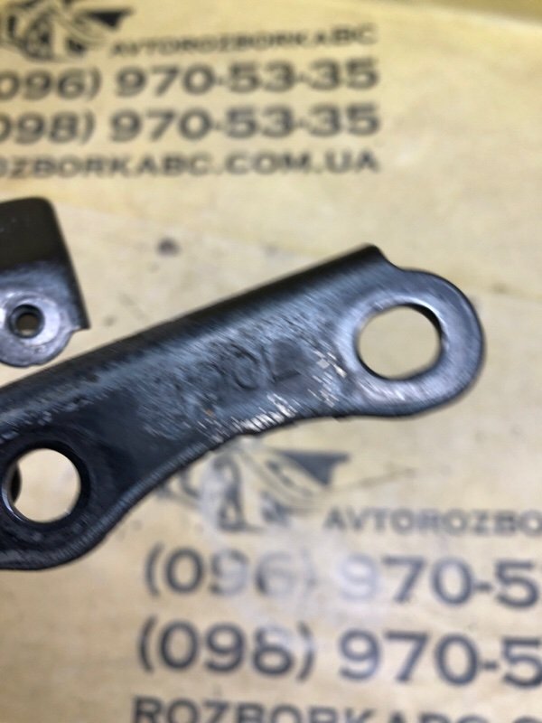 Петля капота передняя левая UX 2019 200 2.0 Петля капота передняя левая UX 2019 200 2.0