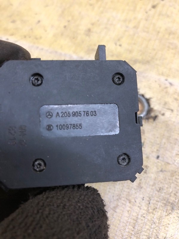 Блок кнопок управления приводом сидения Mercedes-Benz GLC 300 X253 27492031476738 Блок кнопок управления приводом сидения Mercedes-Benz GLC 300 X253 27492031476738