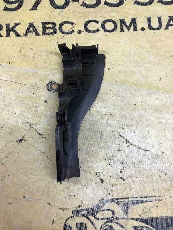 Кронштейн левый Audi Q7 4M 3.0 Кронштейн левый Audi Q7 4M 3.0