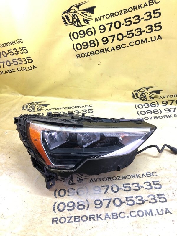 Запчасть фара передняя правая Audi Q3 2021 83A 2.0 DHHA 83A941012B Б/У Фара передняя правая Audi Q3 2021 83A 2.0 DHHA 83A941012B Б/У