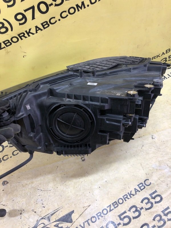 Фара передняя правая Q3 2021 83A 2.0 DHHA Фара передняя правая Q3 2021 83A 2.0 DHHA