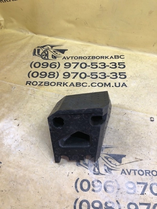 Запчасть абсорбер бампера задний левый Audi Q8 2018 80A 3.0 4M8807573 Б/У Абсорбер бампера задний левый Audi Q8 2018 80A 3.0 4M8807573 Б/У