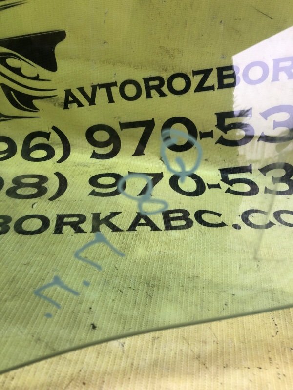 Стекло двери переднее правое Audi Q8 DCBD Стекло двери переднее правое Audi Q8 DCBD