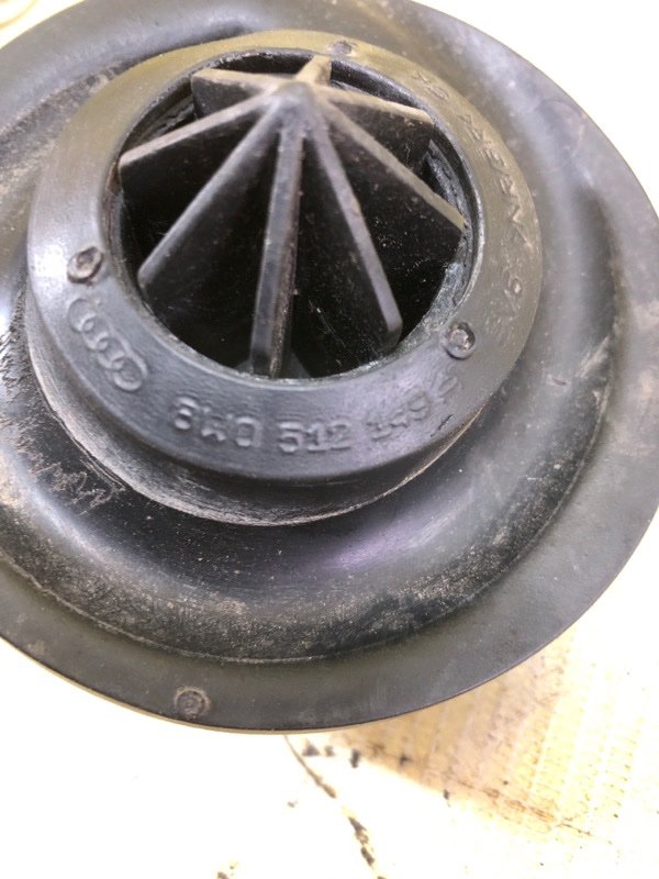 Опора Q7 2020 4M DCBD