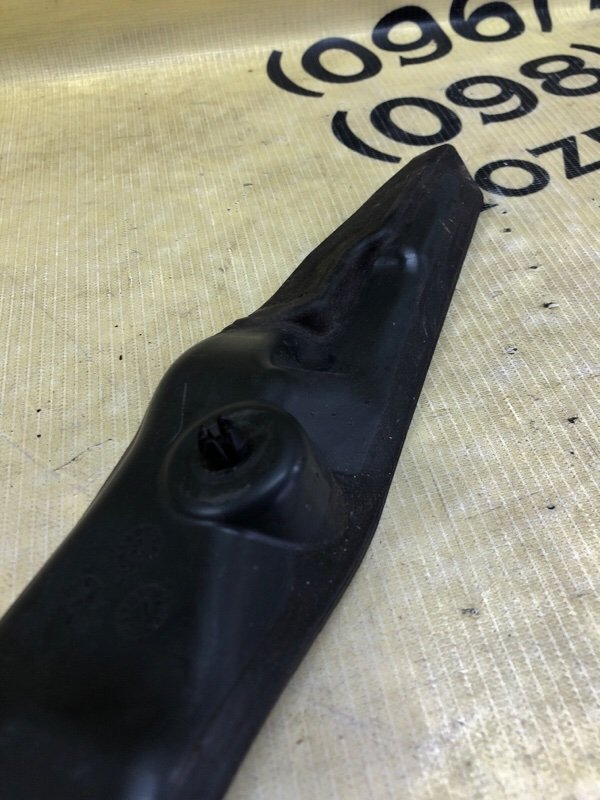 Накладка крыла передняя левая Audi Q5 80A 2.0 Накладка крыла передняя левая Audi Q5 80A 2.0