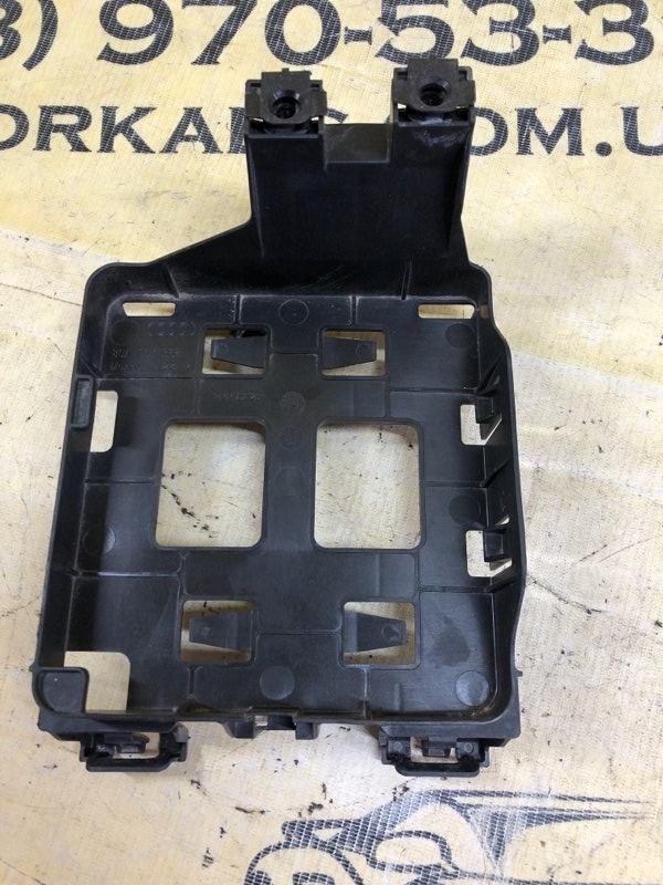 Кронштейн блока комфорта Q5 2019 80A 2.0