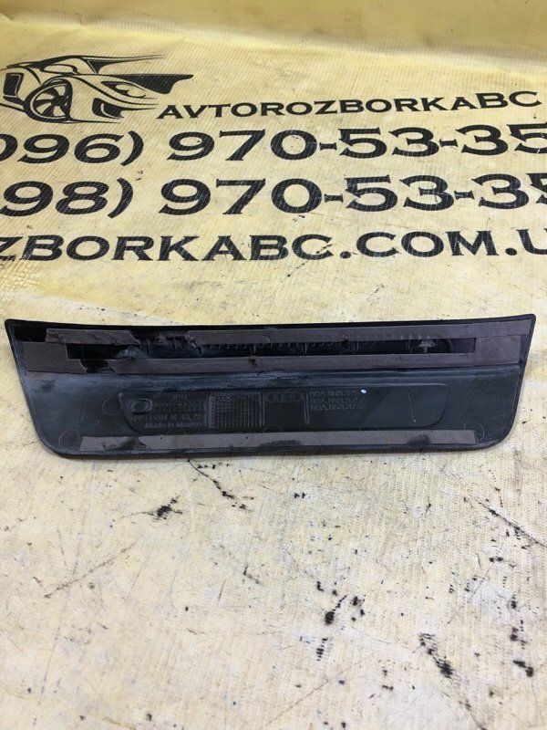 Накладка порога Audi Q5 80A 2.0 Накладка порога Audi Q5 80A 2.0