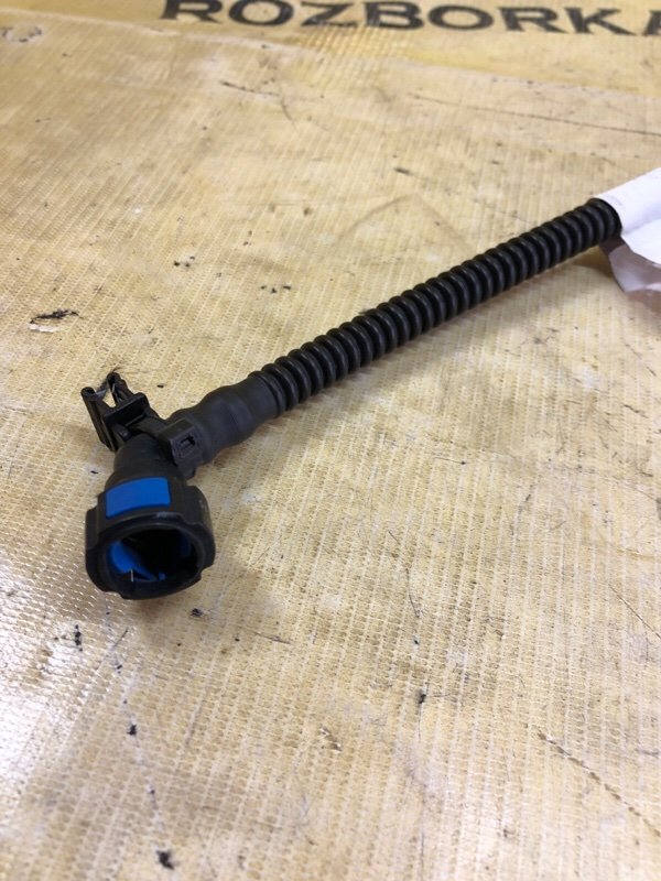 Трубка омывателя Q8 2018 4M 3.0 Трубка омывателя Q8 2018 4M 3.0