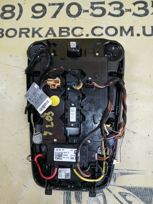 Плафон салона Audi Q5 80A 2.0 Плафон салона Audi Q5 80A 2.0