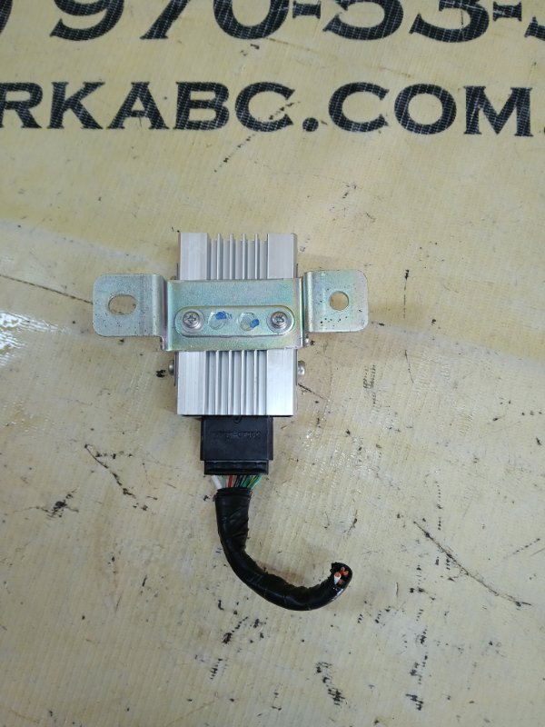 Блок управление топливным насосом Nissan Murano FWD 3.5