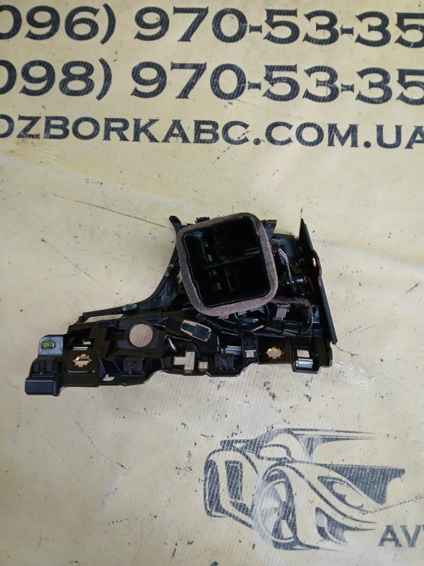 Дефлектор капота левый Q5 2019 80A 2.0 Дефлектор капота левый Q5 2019 80A 2.0