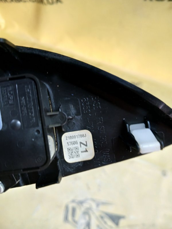 Кнопка стеклоподъемника Accord 2017 80A 2.0 Кнопка стеклоподъемника Accord 2017 80A 2.0