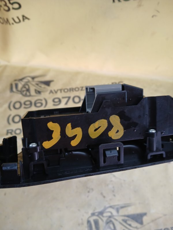 Кнопка стеклоподъемника Accord 2017 80A 2.0 Кнопка стеклоподъемника Accord 2017 80A 2.0