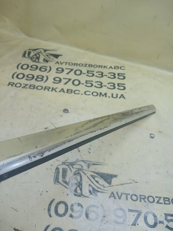 Молдинг двери центральний GLC 300 2018 X253 2.0 27492031710098 Молдинг двери центральний GLC 300 2018 X253 2.0 27492031710098