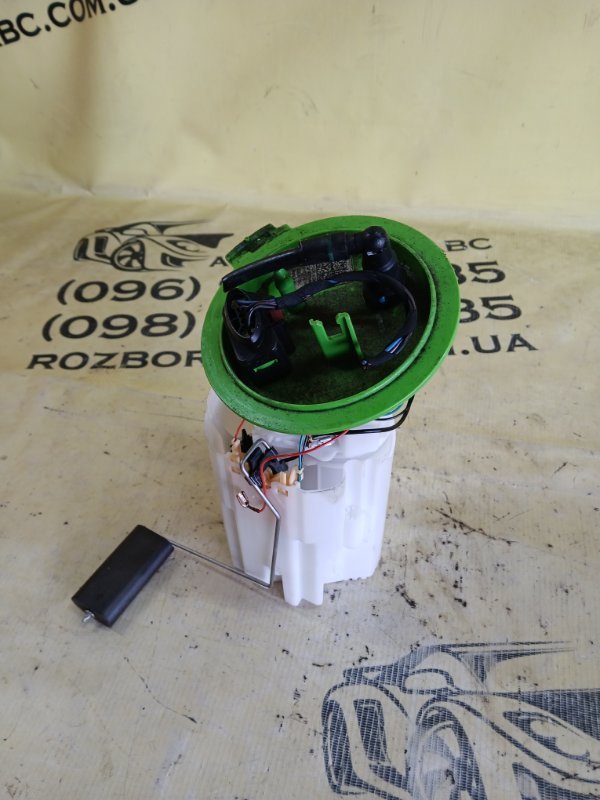 Запчасть топливный насос volkswagen Tiguan 2022 TIGUAN 2 2.0 5QN919051C Б/У Топливный насос volkswagen Tiguan 2022 TIGUAN 2 2.0 5QN919051C Б/У