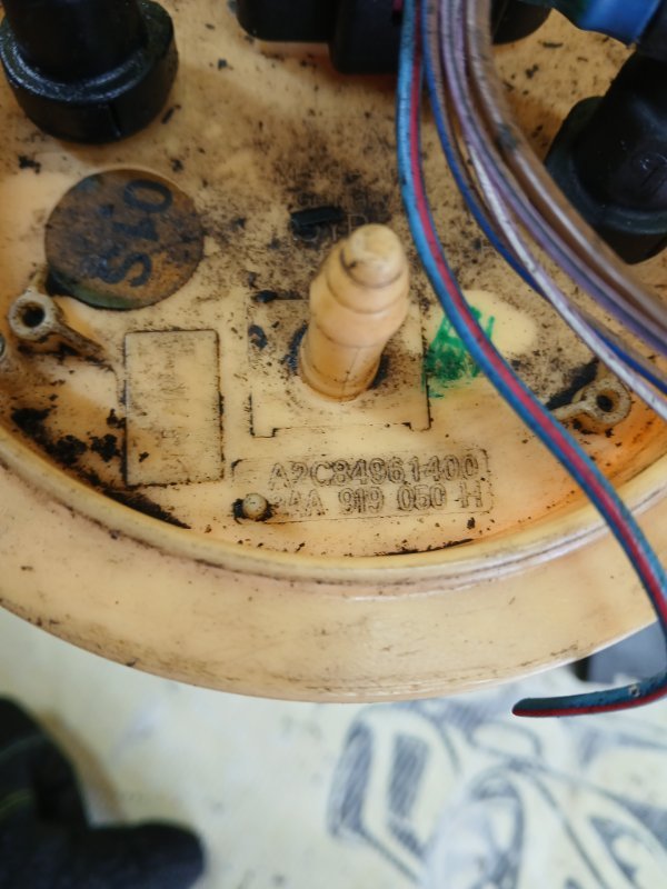 Топливный насос passat 2014 B7 2.0