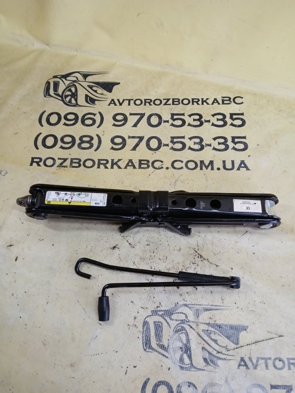 Запчасть домкрат Audi Q5 2019 80A 2.0 80A011031A Б/У Домкрат Audi Q5 2019 80A 2.0 80A011031A Б/У