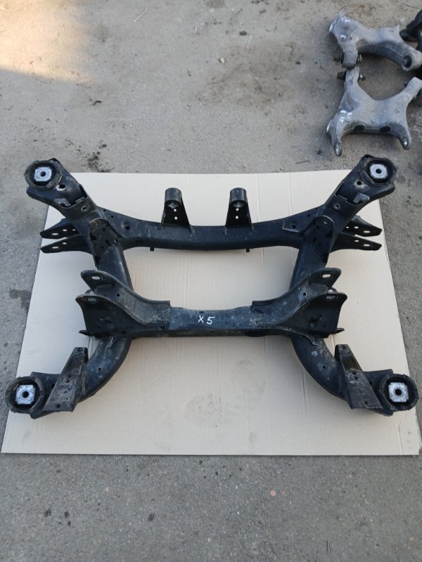 Запчасть подрамник/балка подвески задняя BMW X5 2018 F85 4.4 33307850155 Б/У Подрамник/балка подвески задняя BMW X5 2018 F85 4.4 33307850155 Б/У