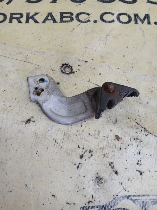 Крепление глушителя заднее правое X5 2018 F85 4.4