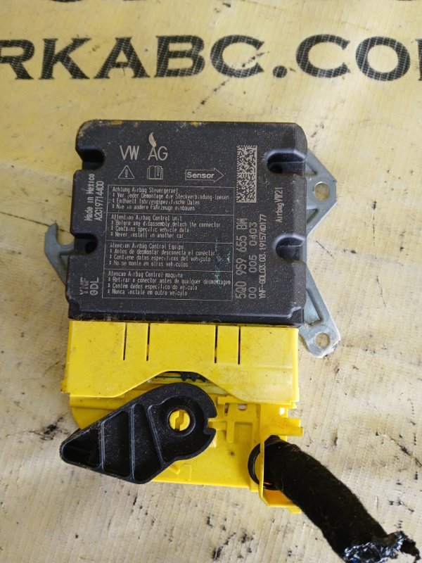 Блок управление подушкой безопасности Tiguan 2019 TIGUAN 2 2.0 Блок управление подушкой безопасности Tiguan 2019 TIGUAN 2 2.0