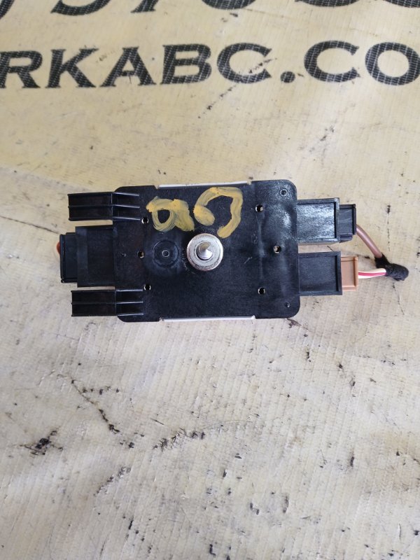 Антенна/усилитель антенны volkswagen Tiguan TIGUAN 2 2.0 Антенна/усилитель антенны volkswagen Tiguan TIGUAN 2 2.0