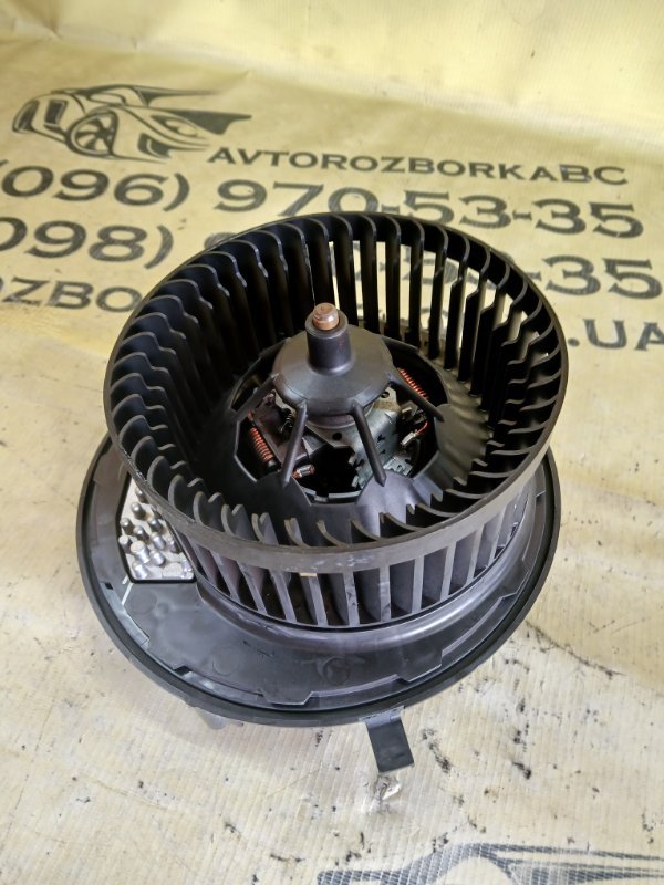 Вентилятор печки Tiguan 2019 TIGUAN 2 2.0 Вентилятор печки Tiguan 2019 TIGUAN 2 2.0