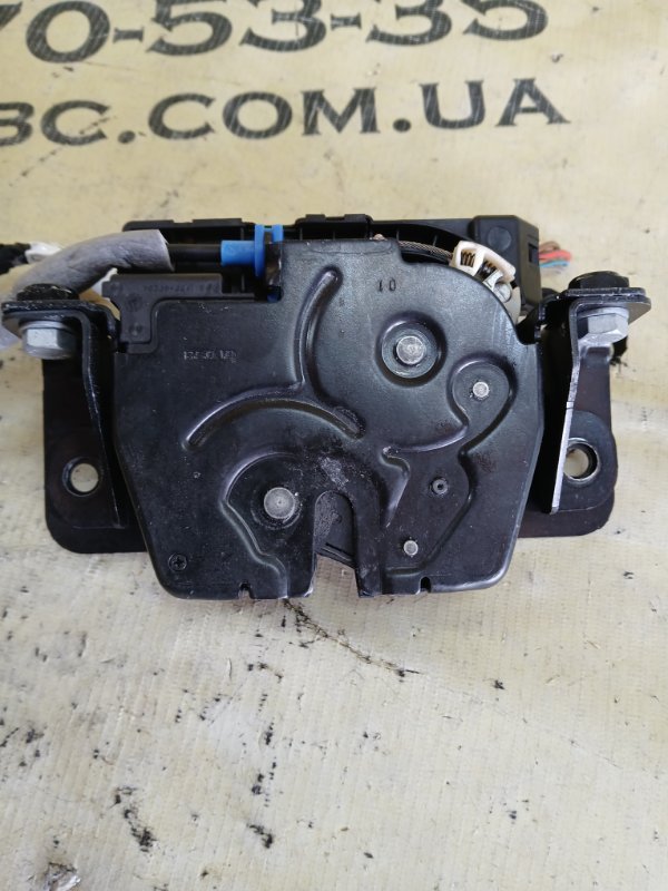 Замок кришки багажника BMW X3 F25 2.0 Замок кришки багажника BMW X3 F25 2.0